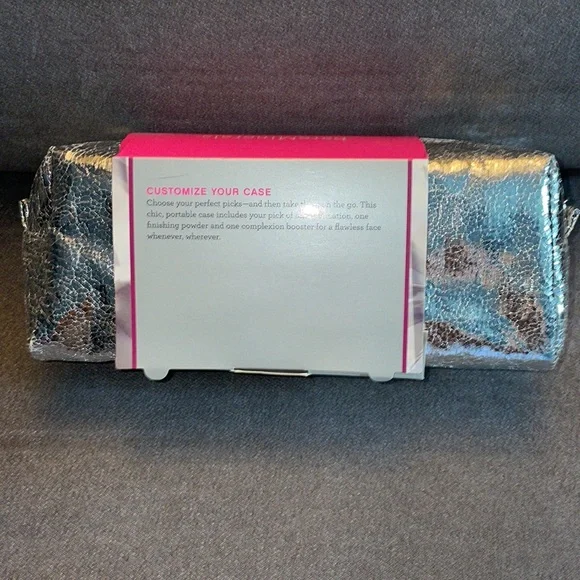 Bare Minerals make up bag. - Picture 3 of 4